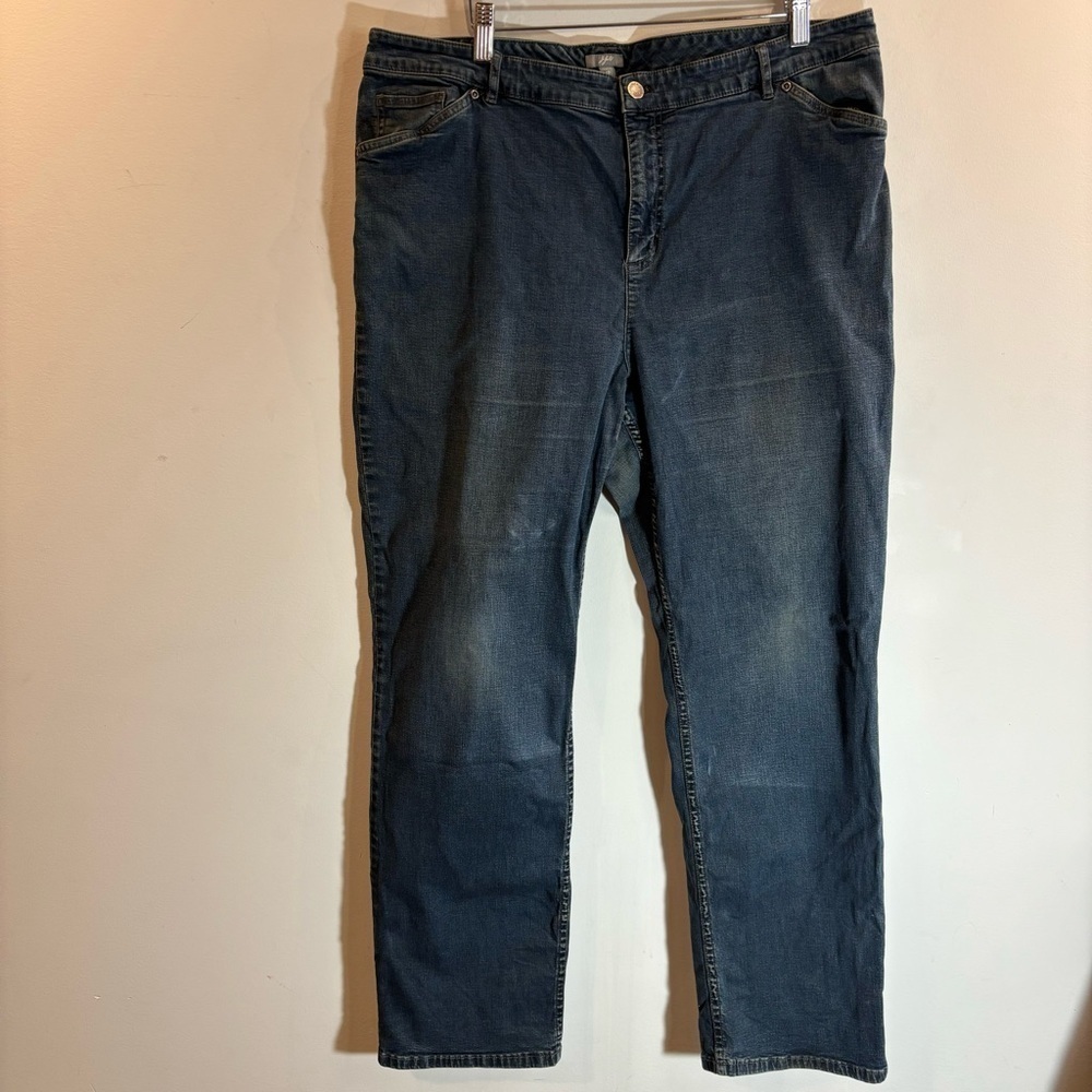 J JILL Sz 18 Straight Leg Mid Wash Stretch Made in Hong Kong High Rise Jeans